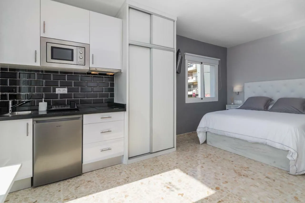 Carihuela Plaza Apartamentos Turisticos Torremolinos Apartment